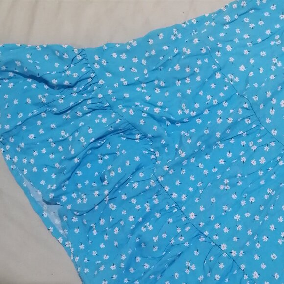 🇨🇦 Girls Rayon Dress, Sky Blue with Daisies - Picture 7 of 7